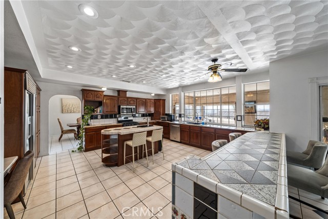 Detail Gallery Image 10 of 63 For 17234 Gamble Ave, Riverside,  CA 92504 - 5 Beds | 3 Baths