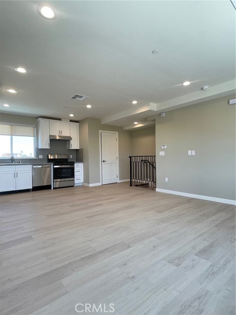 Detail Gallery Image 7 of 17 For 4251 E Live Oak Ave #9,  Arcadia,  CA 91006 - 3 Beds | 3/1 Baths