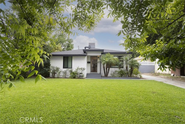 3 Bed Home for Sale in Sun Valley, California