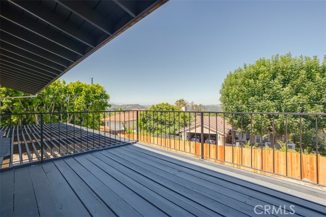 Detail Gallery Image 17 of 30 For 22450 Maycotte Rd, Woodland Hills,  CA 91364 - 3 Beds | 3 Baths