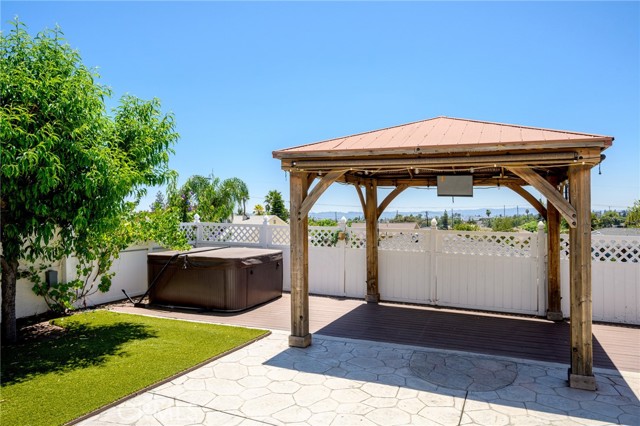 8337 Valecrest Drive, Sun Valley CA: https://media.crmls.org/medias/d8bc7b2b-345e-4f9c-8a66-93bd25c80e8e.jpg