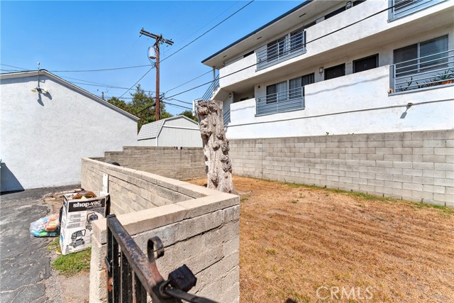 1205 W Alameda Avenue, Burbank CA: https://media.crmls.org/medias/d8bce7da-0c2a-4535-8185-125e0a34899c.jpg