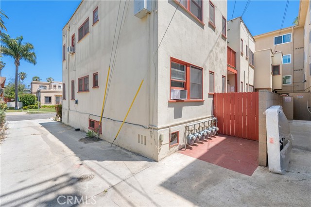 207 Mira Mar Avenue, Long Beach CA: https://media.crmls.org/medias/d8bd0dd6-de97-4dc7-b9c5-d5014d74ccb6.jpg