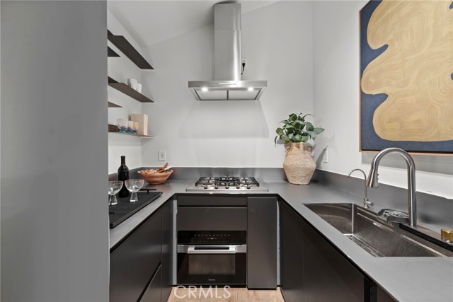 Detail Gallery Image 12 of 29 For 1318 Outrigger Dr, Corona Del Mar,  CA 92625 - 4 Beds | 4/1 Baths