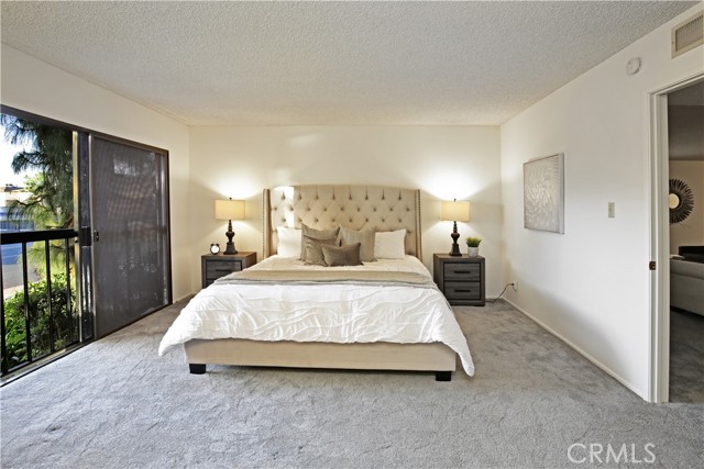 Detail Gallery Image 10 of 37 For 10420 Downey Ave #101,  Downey,  CA 90241 - 2 Beds | 2 Baths