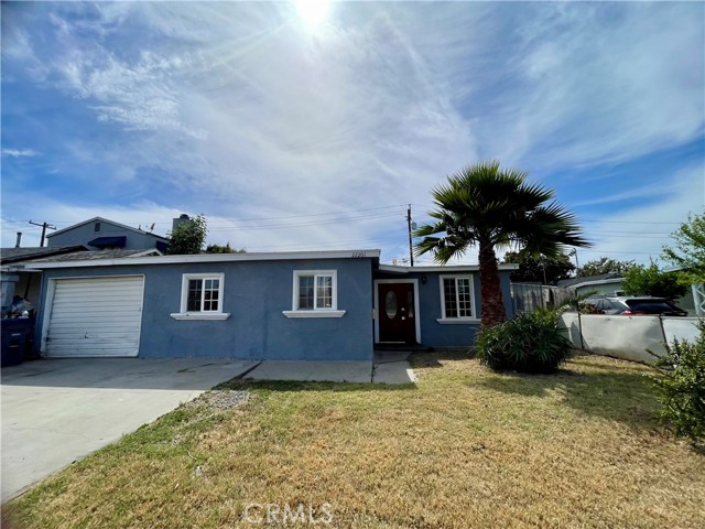 Detail Gallery Image 1 of 20 For 22201 Ibex Avenue, Hawaiian Gardens,  CA 90716 - 3 Beds | 2 Baths