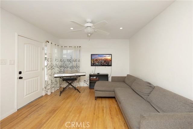 Detail Gallery Image 17 of 50 For 1238 N Kenwood, Burbank,  CA 91505 - – Beds | – Baths