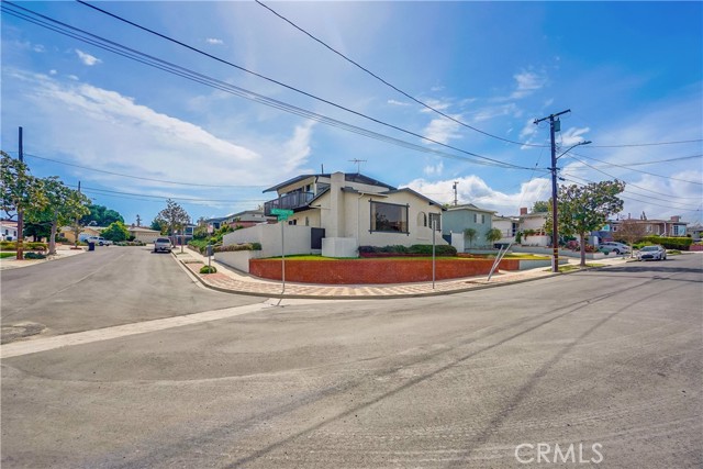 2706 Portobello Drive, Torrance, California 90505, 3 Bedrooms Bedrooms, ,2 BathroomsBathrooms,Residential Lease,Sold,Portobello,SB23030681