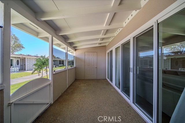 Detail Gallery Image 3 of 30 For 13881 Thunderbird Rd 65c - M-1,  Seal Beach,  CA 90740 - 1 Beds | 1 Baths