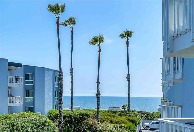 Detail Gallery Image 5 of 31 For 640 the Village #201,  Redondo Beach,  CA 90277 - 0 Beds | 1 Baths