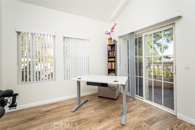 Detail Gallery Image 27 of 43 For 3960 Pennsylvania Ave #107,  La Crescenta,  CA 91214 - 3 Beds | 2/1 Baths