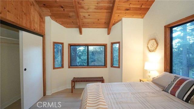 Detail Gallery Image 15 of 44 For 410 Iris Dr, Twin Peaks,  CA 92391 - 3 Beds | 2 Baths