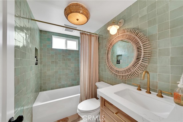 Detail Gallery Image 18 of 32 For 412 Acacia Ave, Corona Del Mar,  CA 92625 - 3 Beds | 3/1 Baths