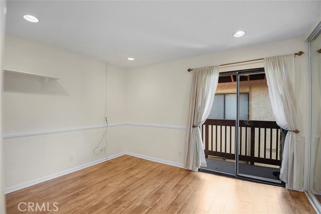 Detail Gallery Image 9 of 11 For 5760 Owensmouth Ave #34,  Woodland Hills,  CA 91367 - 2 Beds | 1/1 Baths