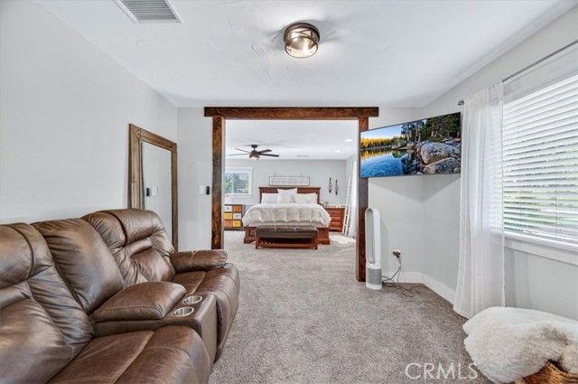 Image 11 of 40 For 5325 Greenwood Drive
