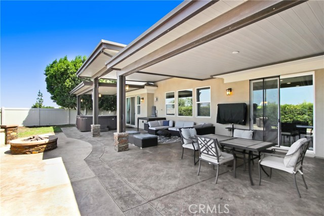 9271 Millionaire Lane, Riverside CA: https://media.crmls.org/medias/d8c4d17c-a36b-4f58-8224-4a67a0fe88a8.jpg