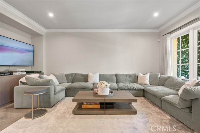 Detail Gallery Image 4 of 38 For 11500 San Vicente Bld #202,  Los Angeles,  CA 90049 - 3 Beds | 3/1 Baths