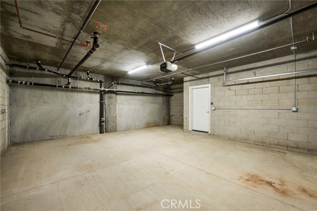 Detail Gallery Image 32 of 33 For 357 Harvey Dr #101,  Glendale,  CA 91206 - 4 Beds | 2/1 Baths
