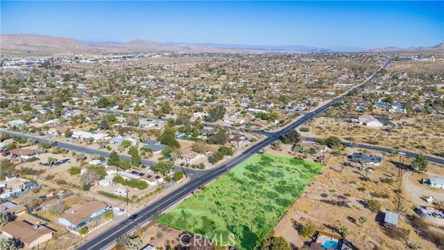 Detail Gallery Image 3 of 10 For 57157 Onaga Trl, Yucca Valley,  CA 92284 - – Beds | – Baths