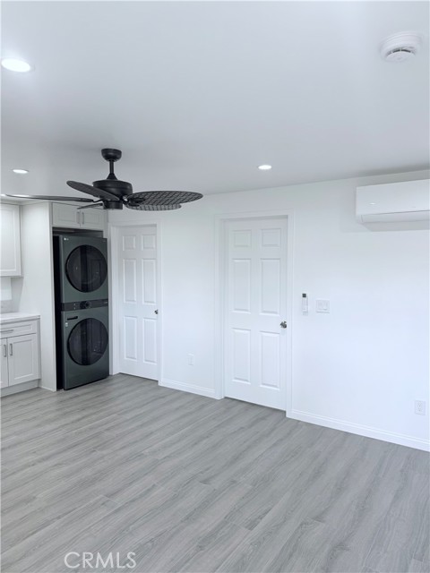 Detail Gallery Image 3 of 7 For 20637 Schoenborn Street, Winnetka,  CA 91306 - 1 Beds | 1 Baths