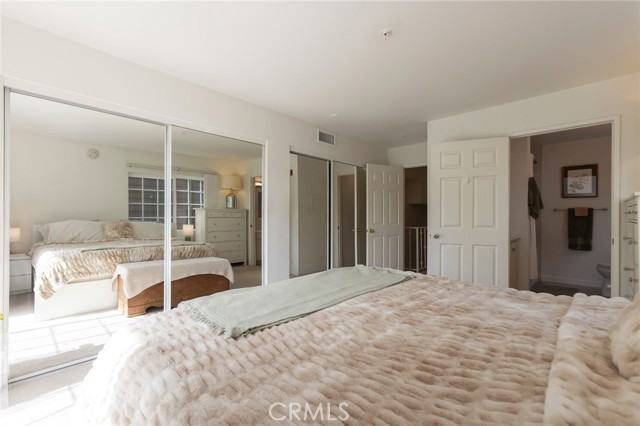 Detail Gallery Image 34 of 55 For 11445 Moorpark, Studio City,  CA 91602 - 2 Beds | 2/1 Baths