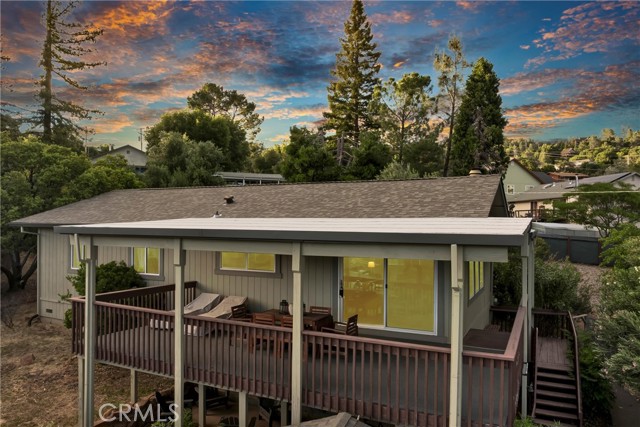 Detail Gallery Image 3 of 52 For 18528 North Shore Dr, Hidden Valley Lake,  CA 95467 - 3 Beds | 3 Baths