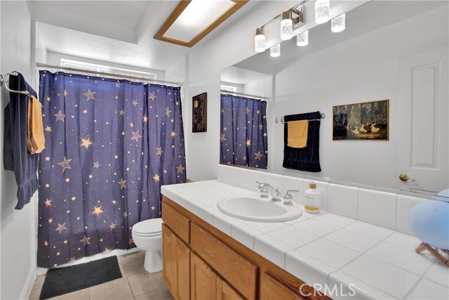 Detail Gallery Image 31 of 45 For 11020 Blue Jay Way, Oak Hills,  CA 92344 - 5 Beds | 2 Baths