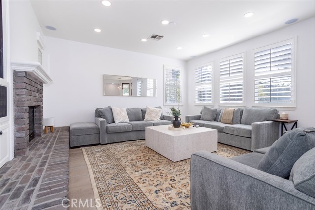 Detail Gallery Image 14 of 39 For 5474 Sunlight, Simi Valley,  CA 93063 - 6 Beds | 4 Baths