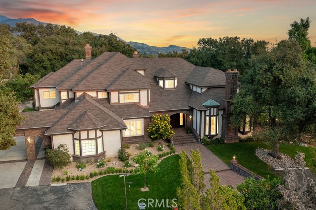533 E Sierra Madre Avenue, Glendora CA: https://media.crmls.org/medias/d8c8fcae-f6bb-4479-a611-f20d72c9ae38.jpg