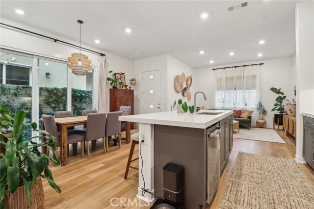 Detail Gallery Image 11 of 36 For 27230 Red Willow Ct, Valencia,  CA 91381 - 3 Beds | 2/1 Baths