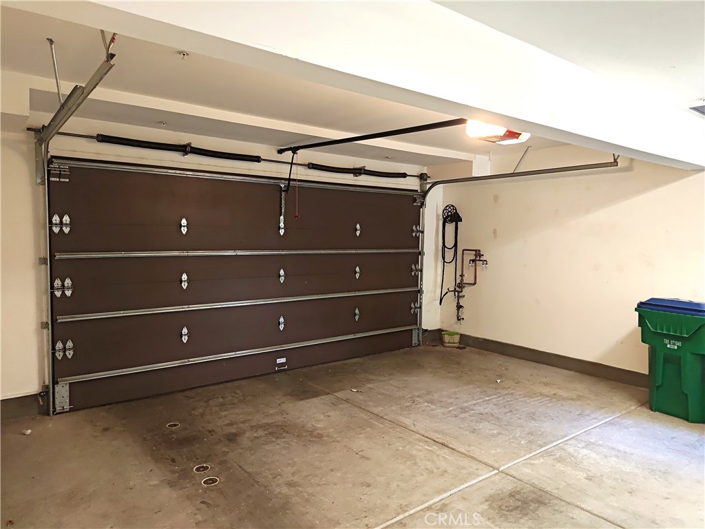 D8c940e8 93bd 4d48 944c C771044498a1