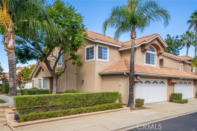 Detail Gallery Image 2 of 66 For 1534 Classico Way, Corona,  CA 92882 - 3 Beds | 2/1 Baths