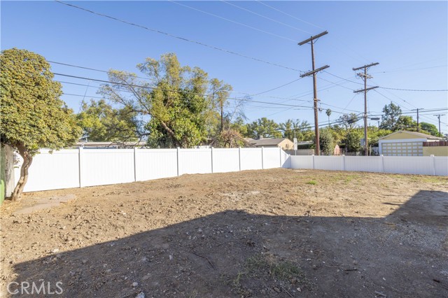 Detail Gallery Image 33 of 39 For 8002 & 8004 Hazeltine Ave, Panorama City,  CA 91402 - – Beds | – Baths