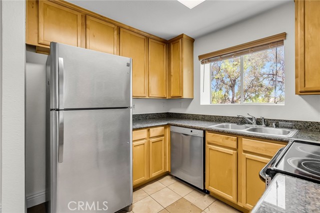 Image 2 of 38 For 2275 Del Mar Way 307