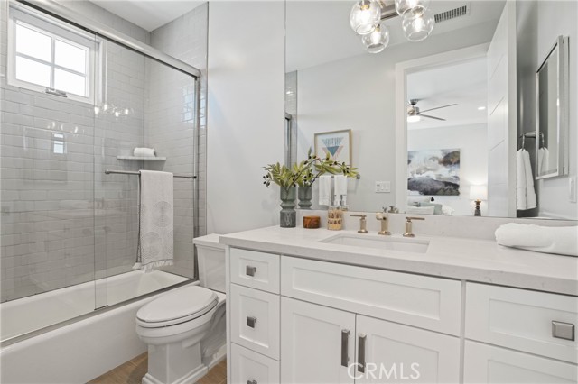 849 12th Court, Manhattan Beach, California 90266, 5 Bedrooms Bedrooms, ,5 BathroomsBathrooms,Residential,Sold,12th,SB22146383