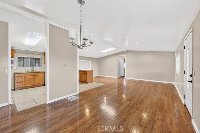 Detail Gallery Image 8 of 48 For 5450 N Paramount #169,  Long Beach,  CA 90805 - 3 Beds | 2 Baths