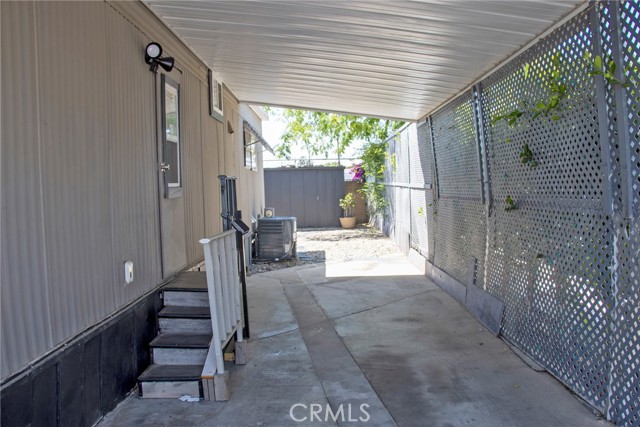 Detail Gallery Image 22 of 29 For 8811 Canoga Ave #120,  Canoga Park,  CA 91304 - 2 Beds | 1 Baths