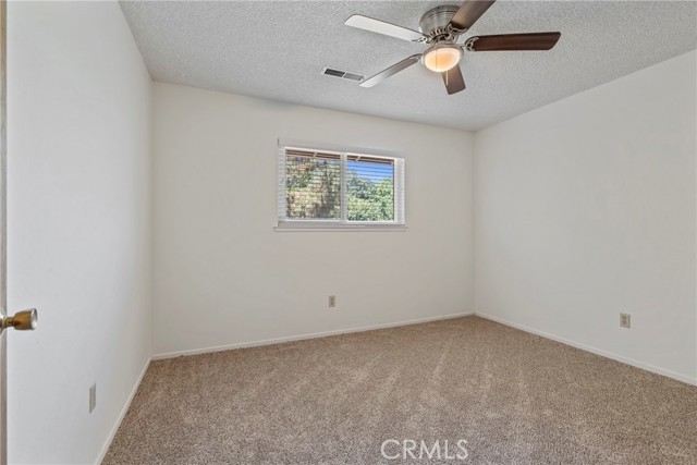 3355 San Fernando Court, Merced CA: https://media.crmls.org/medias/d8cbe22e-b602-4382-ae4c-40777d0869d3.jpg
