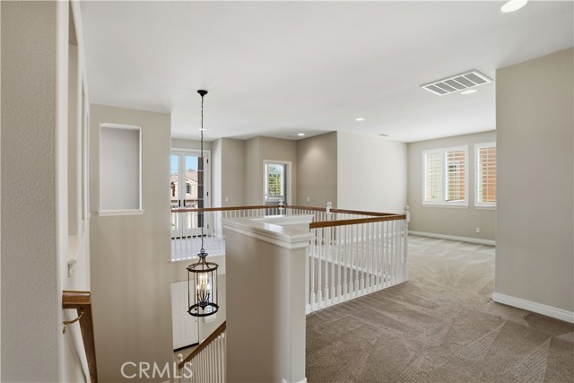 Image 34 of 63 For 24089 Golden Mist