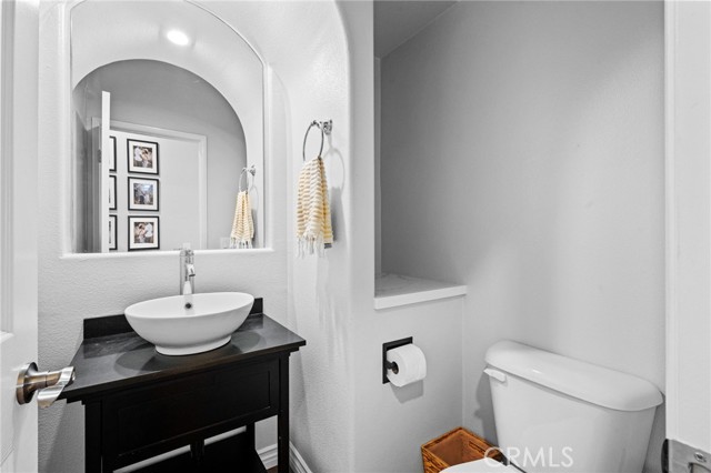 29409 Lake Hills Drive, Menifee CA: https://media.crmls.org/medias/d8ccaee7-94a5-4e0c-9ac3-a202a1d77807.jpg