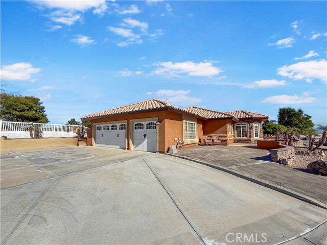 2281 Dekens Court, Blythe CA: https://media.crmls.org/medias/d8ccc95c-77d9-4e4b-b11d-8aa7dd589e9d.jpg