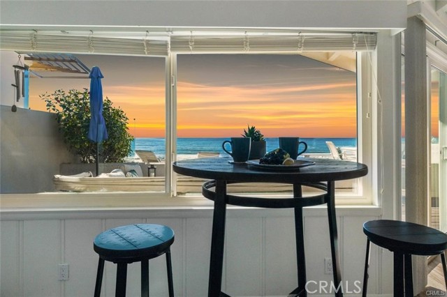 Detail Gallery Image 11 of 44 For 35325 Beach Rd, Dana Point,  CA 92624 - 4 Beds | 2/1 Baths