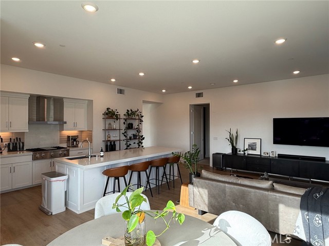 Detail Gallery Image 8 of 33 For 3414 Rivington, Irvine,  CA 92612 - 2 Beds | 2/1 Baths