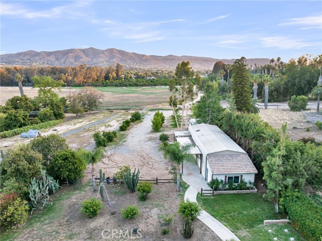 2886 Mcallister Street, Riverside CA: https://media.crmls.org/medias/d8ce603d-0656-4d23-8a15-545cd310f38a.jpg