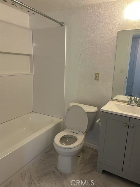 38434 10th St E, Palmdale CA: https://media.crmls.org/medias/d8ced7a2-a843-4945-94b3-dbd07608b8f1.jpg