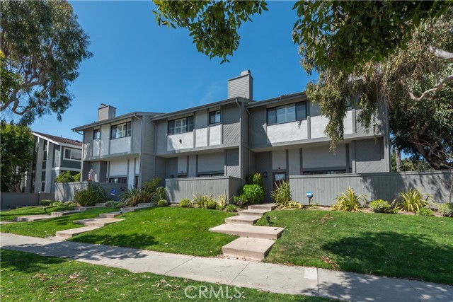 101 Broadway, Redondo Beach, California 90277, 3 Bedrooms Bedrooms, ,2 BathroomsBathrooms,Residential,Sold,Broadway,SB23091821