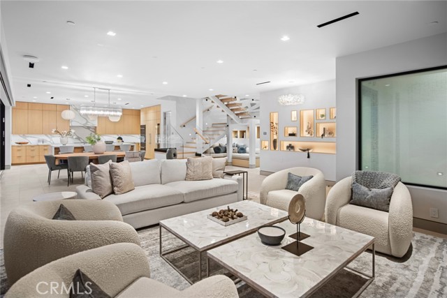 706 W Oceanfront, Newport Beach CA: https://media.crmls.org/medias/d8cf8e90-b047-4ff3-81f5-f3e04854a0e6.jpg