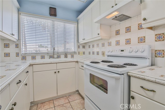 Detail Gallery Image 10 of 24 For 100 Cerritos #7,  Long Beach,  CA 90802 - 1 Beds | 1 Baths