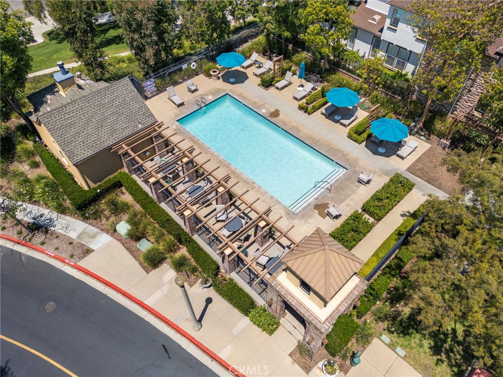 https://media.crmls.org/medias/d8d02090-1706-4286-a949-4aaaaa6c72e5.jpg?preset=X-Large