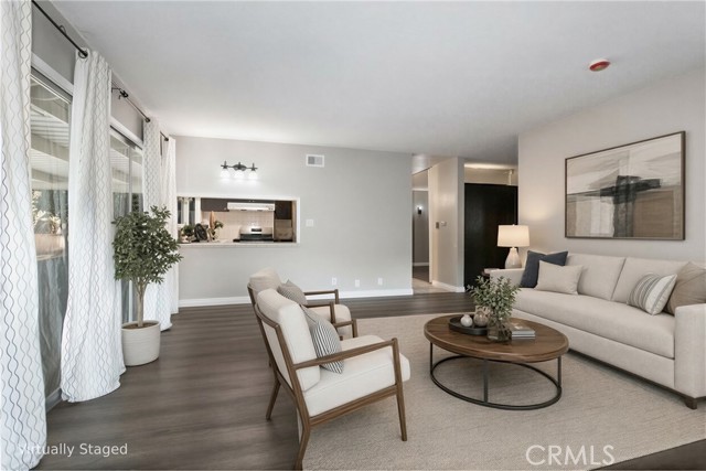 991 Glenview Terrace photo 9